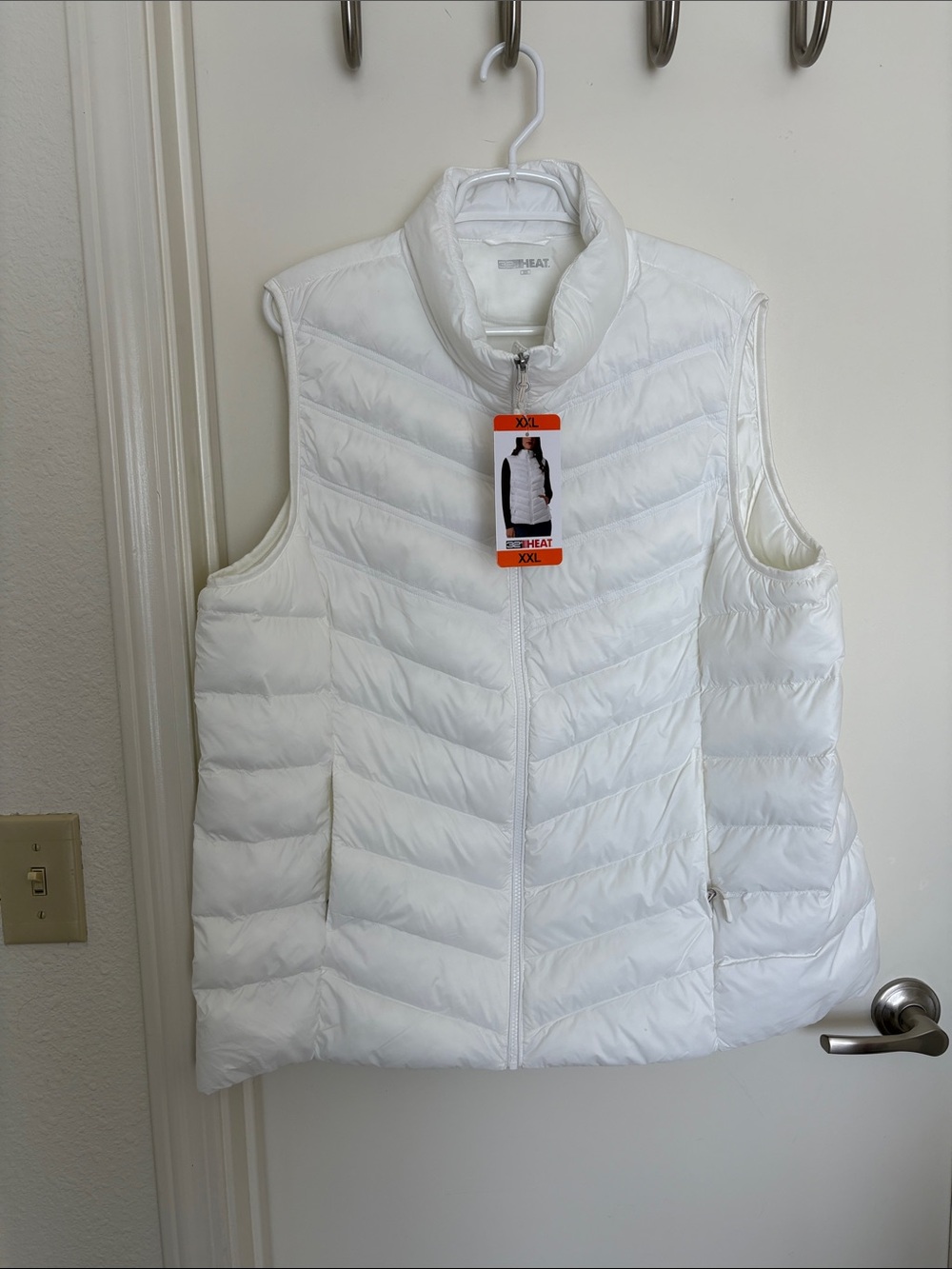 32 Degrees White Quilted Puffer Vest - Lightweight Insulated Layer